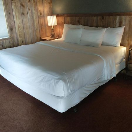 Simmer Motel Wamego 외부 사진